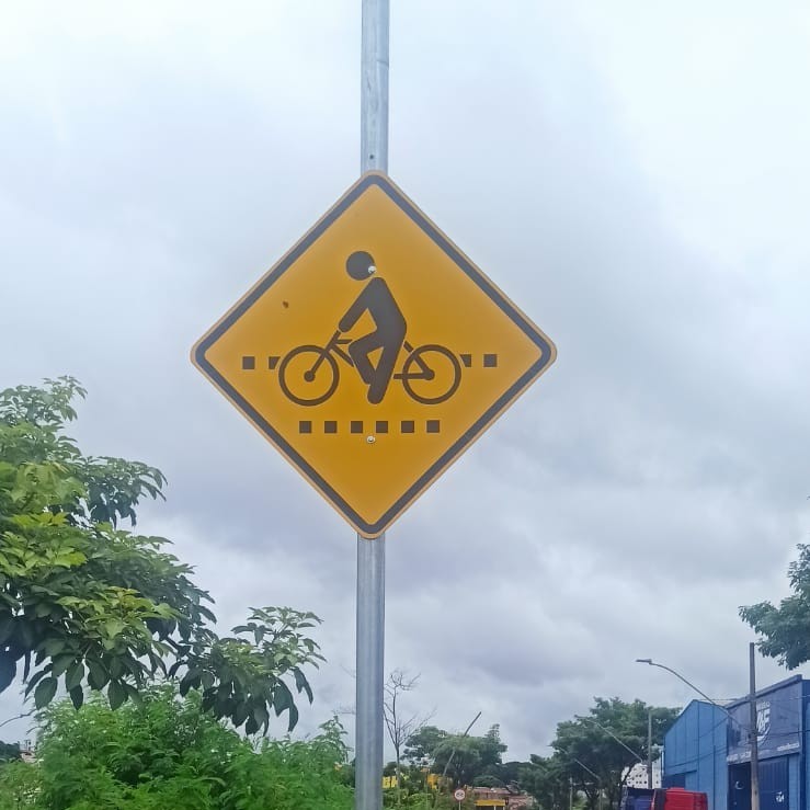 Placa de Passagem Sinalizada de Ciclistas